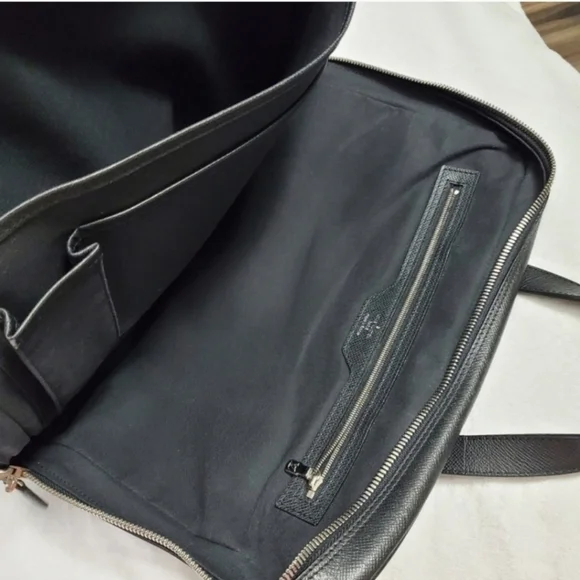 Authentic LOUIS VUITTON Taiga Leather Igor Briefcase - Ardoise Black - Picture 4 of 14